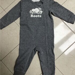 NWT Roots 18-24 long sleeve suit